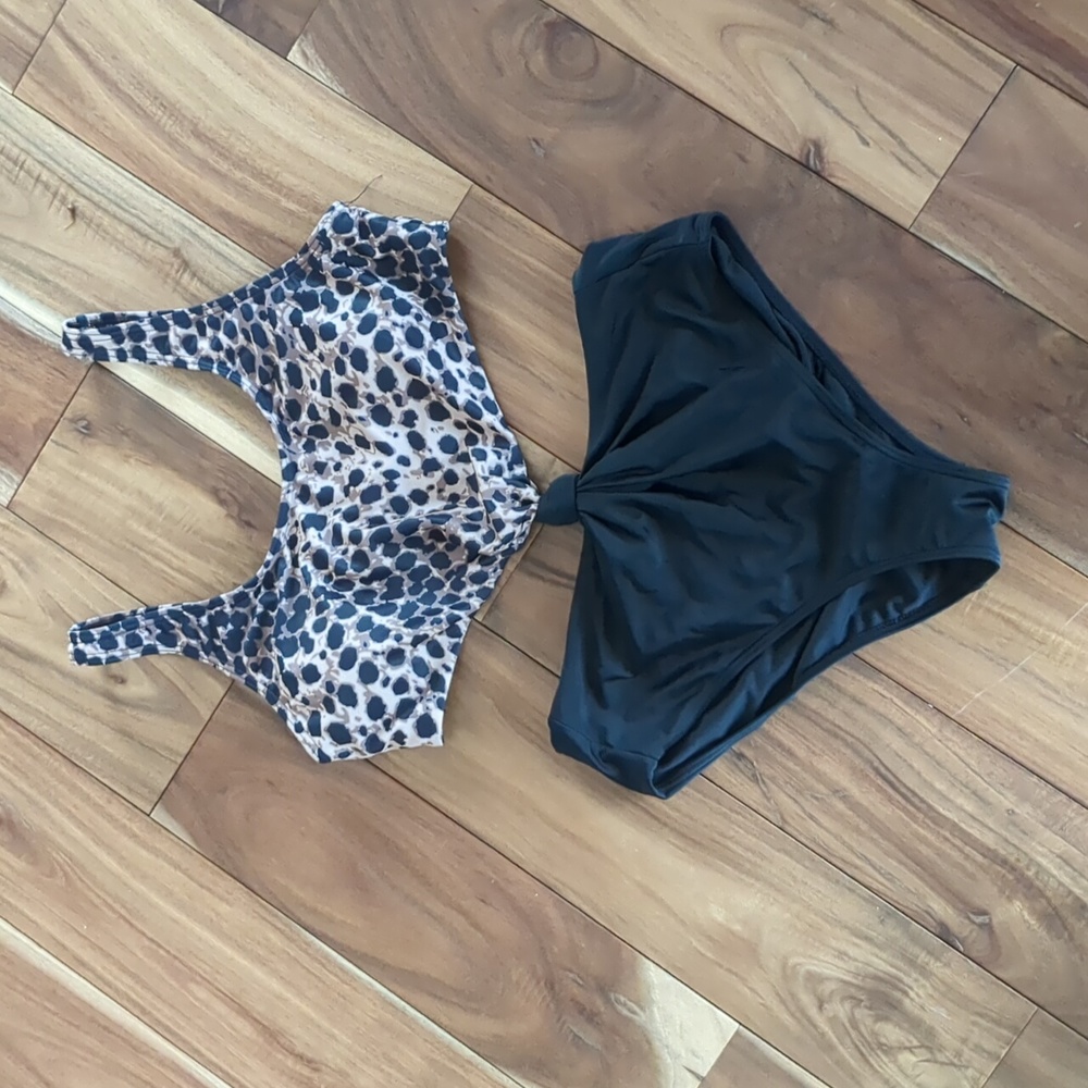 One piece knotted swim suit